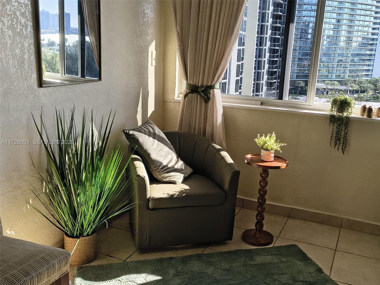 19201 Collins Avenue 1141 Property Photo 8