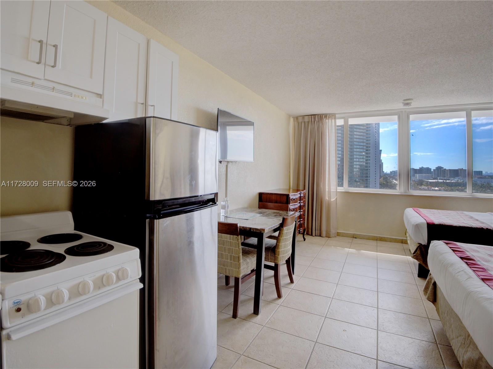 19201 Collins Avenue 1141 Property Photo 10