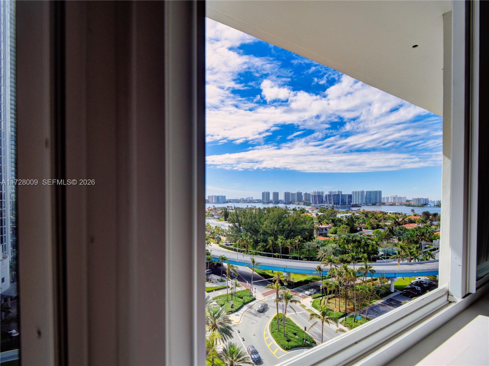 19201 Collins Avenue 1141 Property Photo 19