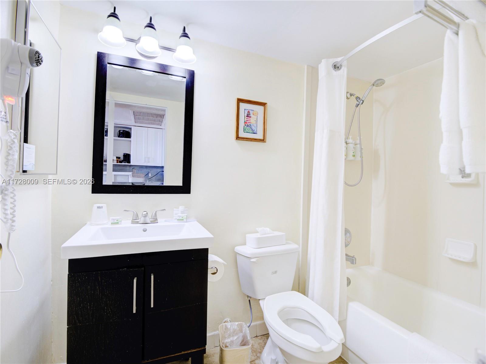 19201 Collins Avenue 1141 Property Photo 24