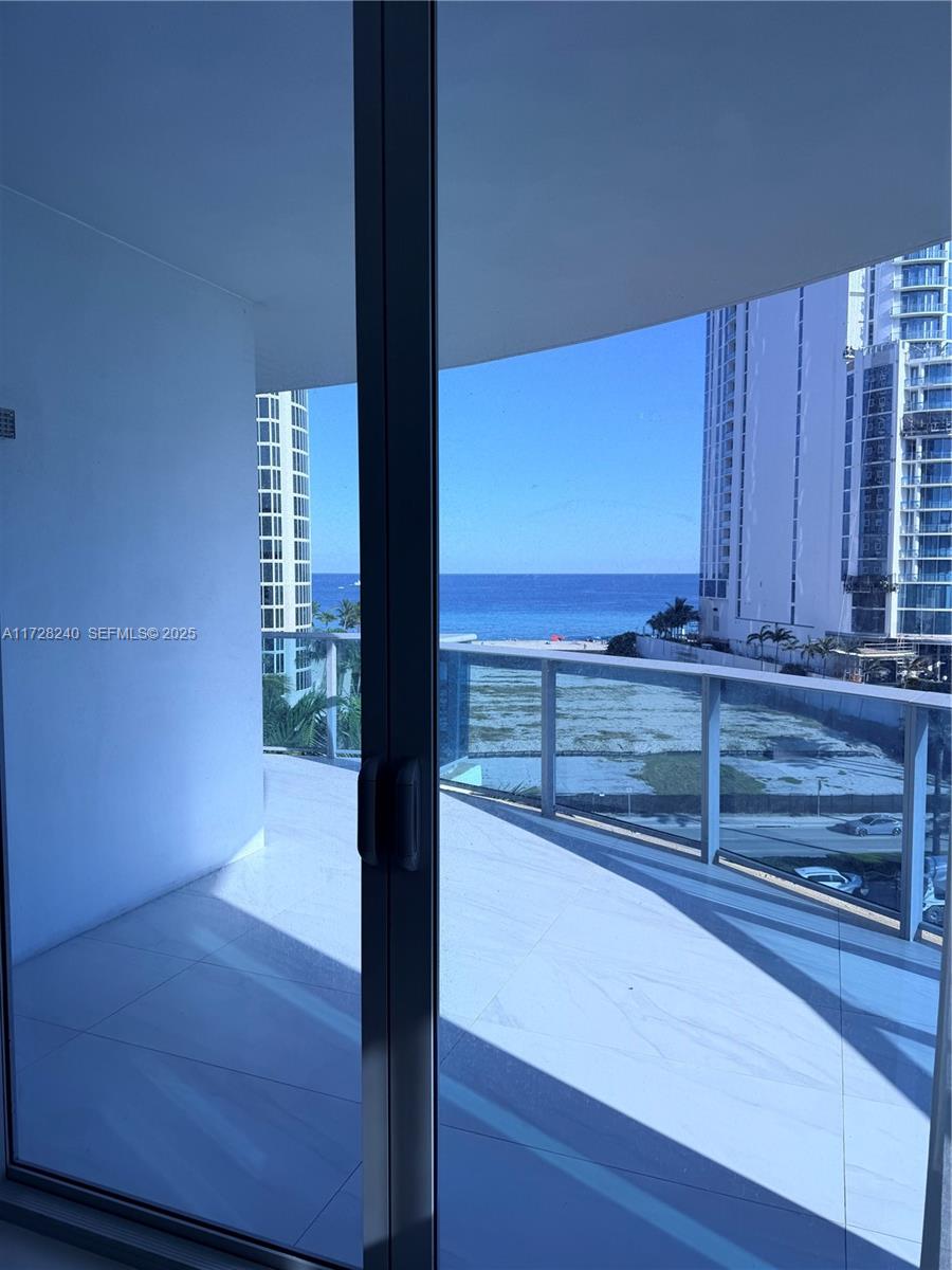 17550 Collins Avenue 601 Property Photo 8