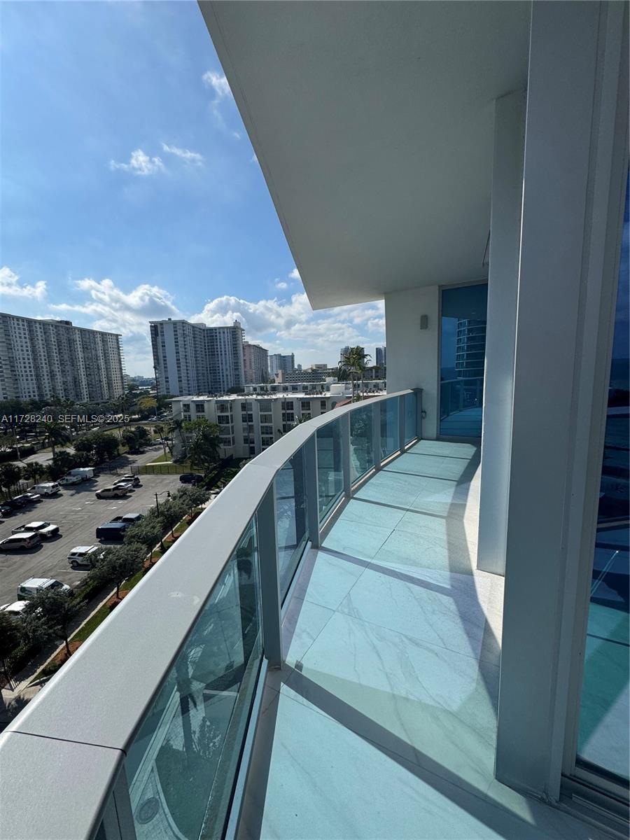17550 Collins Avenue 601 Property Photo 9