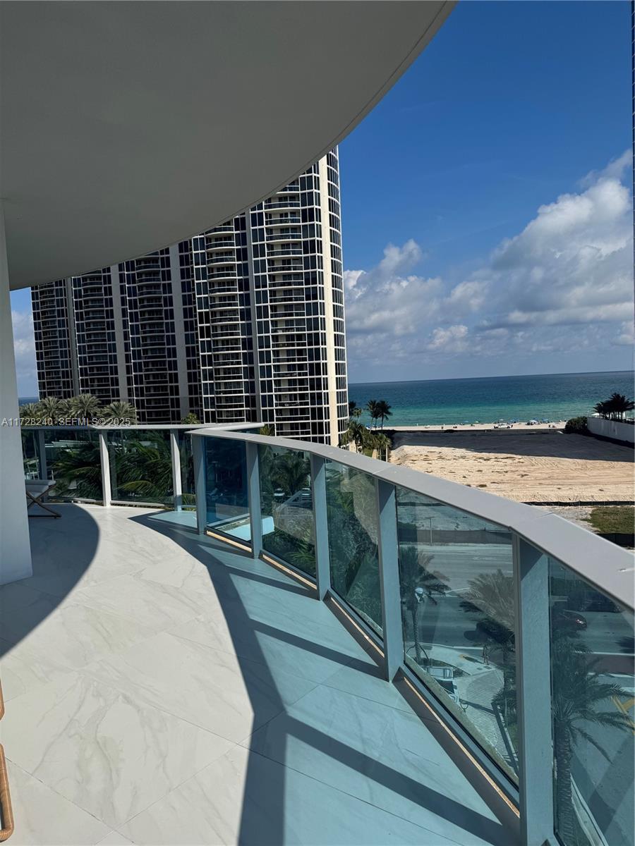 17550 Collins Avenue 601 Property Photo 11