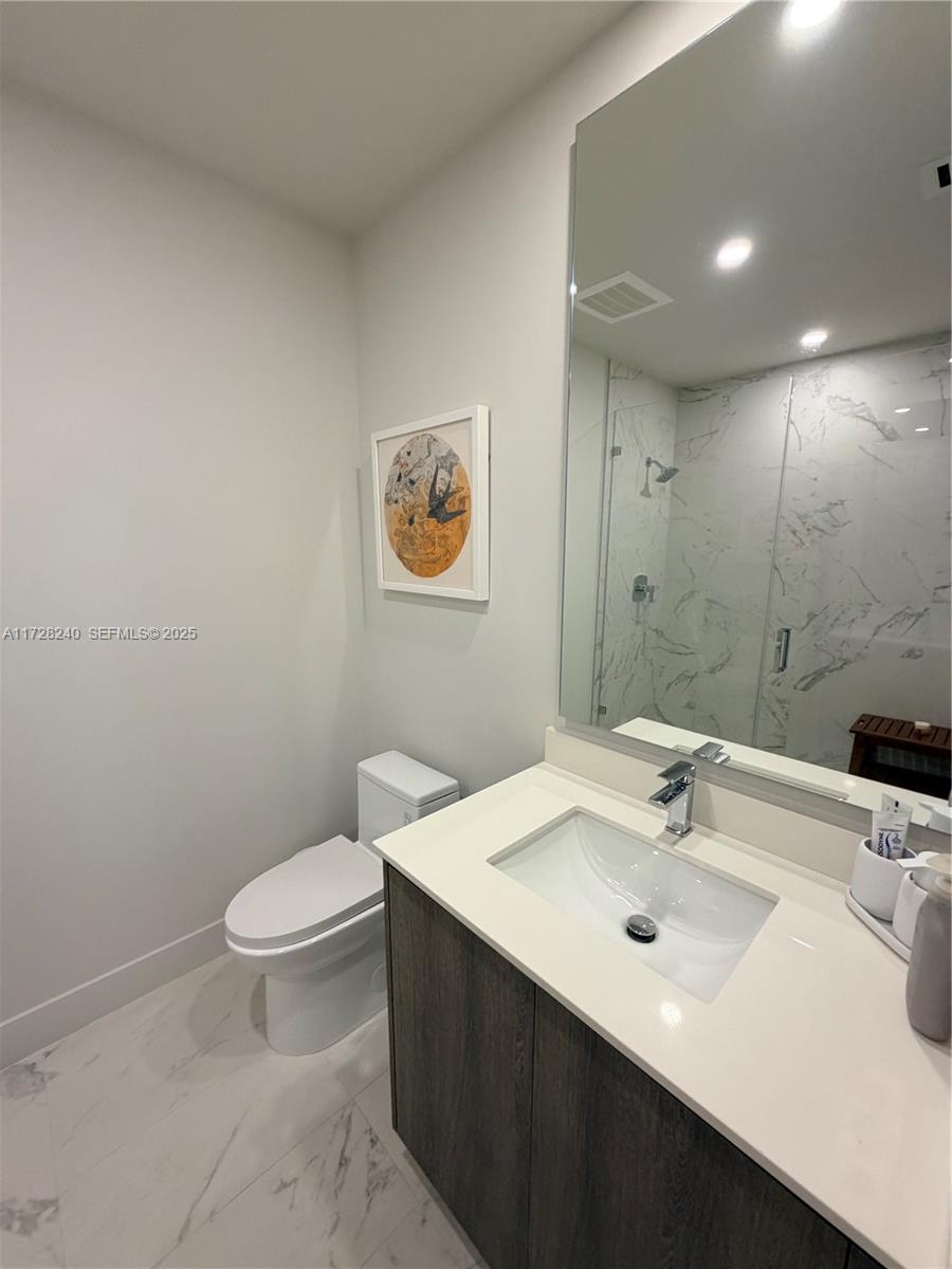 17550 Collins Avenue 601 Property Photo 26