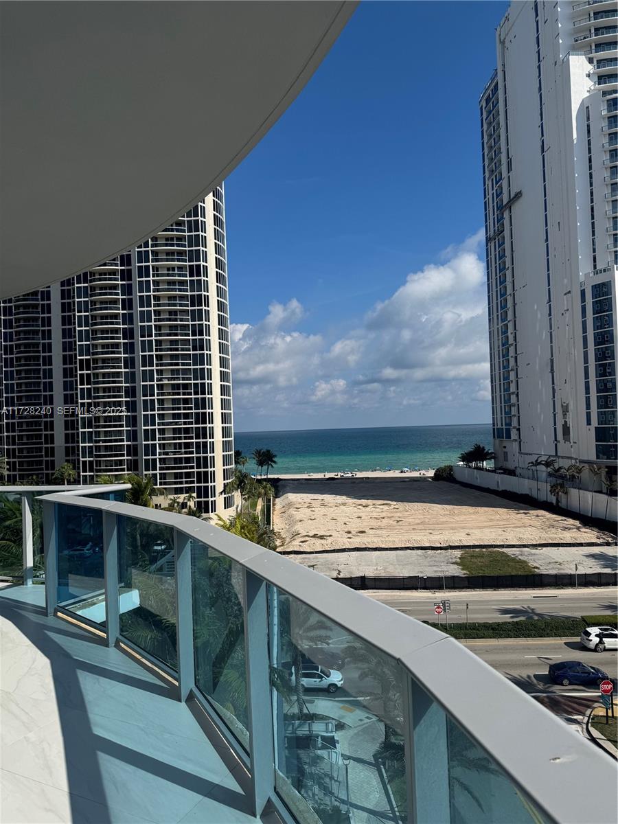 17550 Collins Avenue 601 Property Photo 29