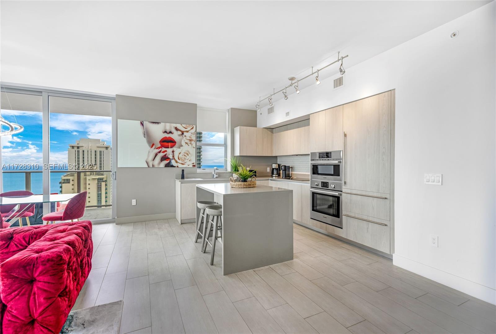 4010 S Ocean Drive R1601 Property Photo 8