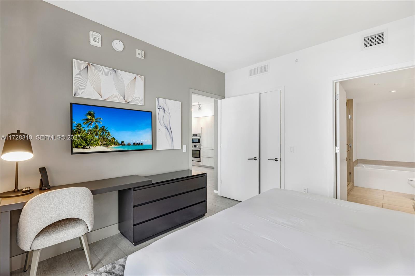 4010 S Ocean Drive R1601 Property Photo 18