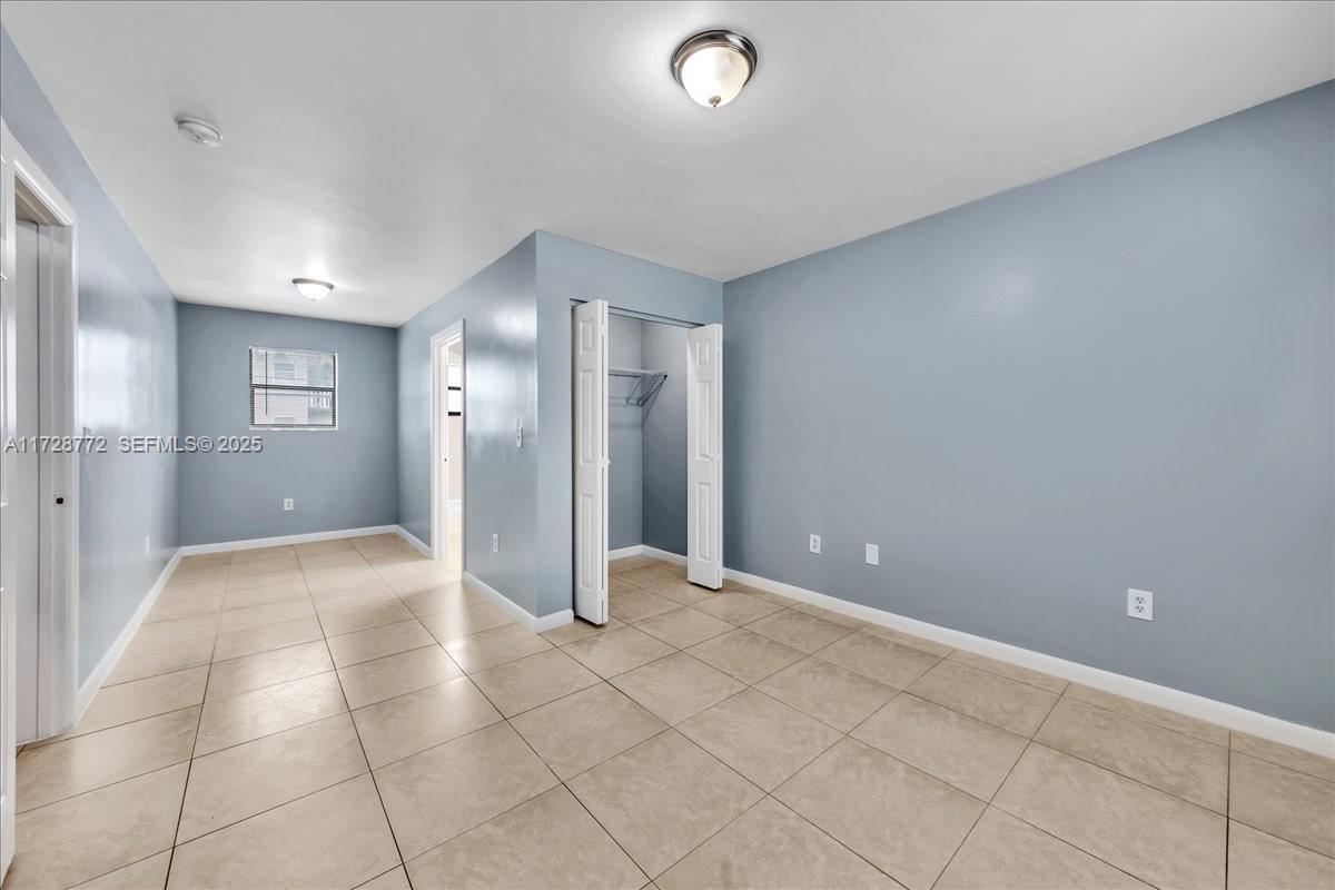 365 Nw 8th Street 211 Property Photo 4