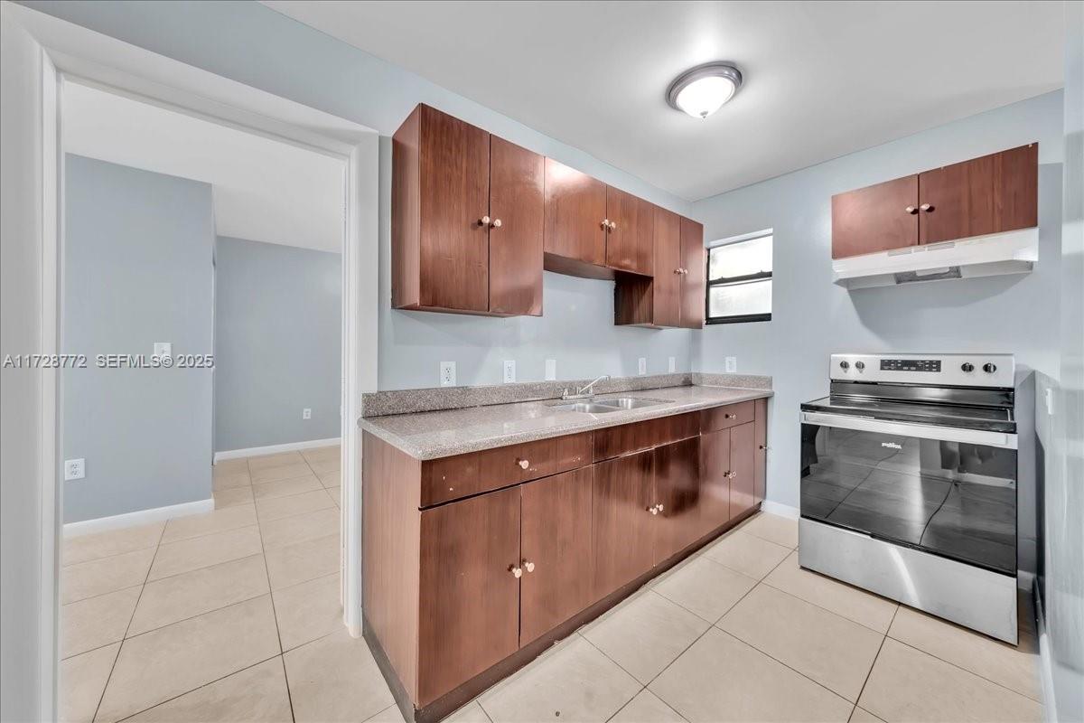 365 Nw 8th Street 211 Property Photo 12