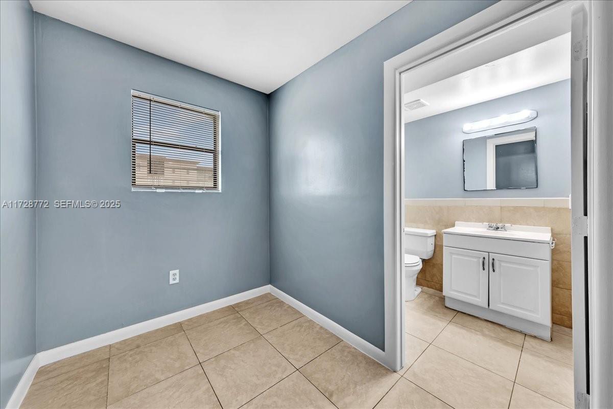 365 Nw 8th Street 211 Property Photo 14