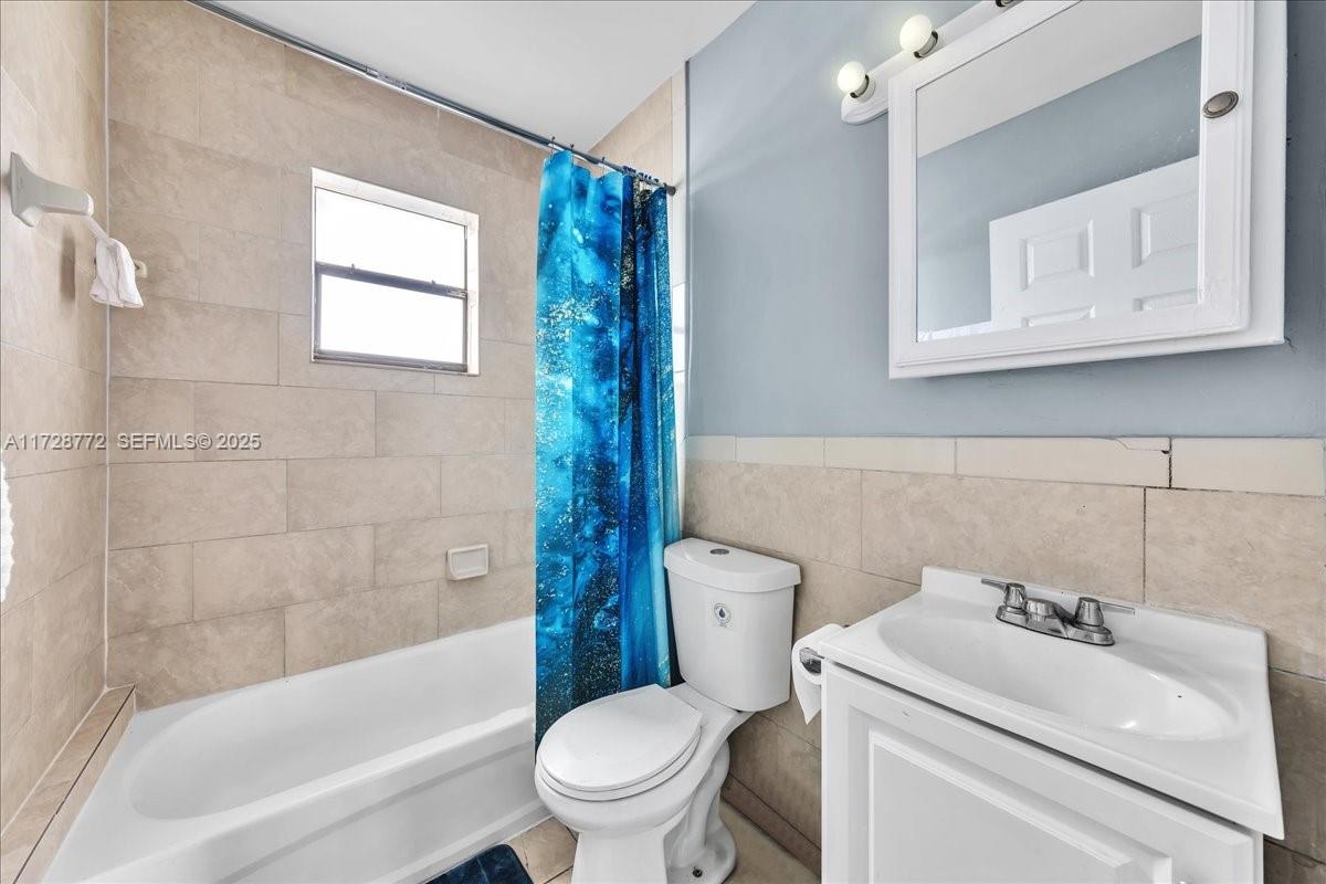 365 Nw 8th Street 211 Property Photo 16