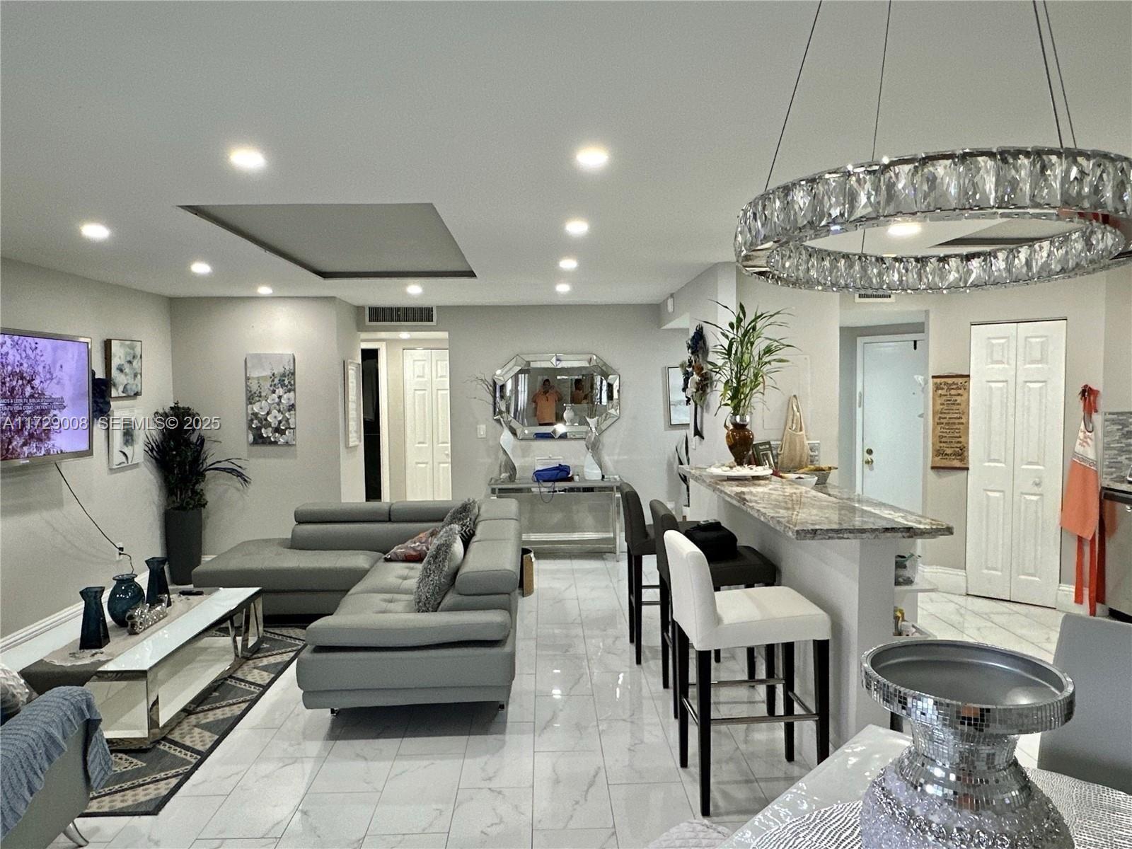 6655 W Broward Boulevard 201 Property Photo 2