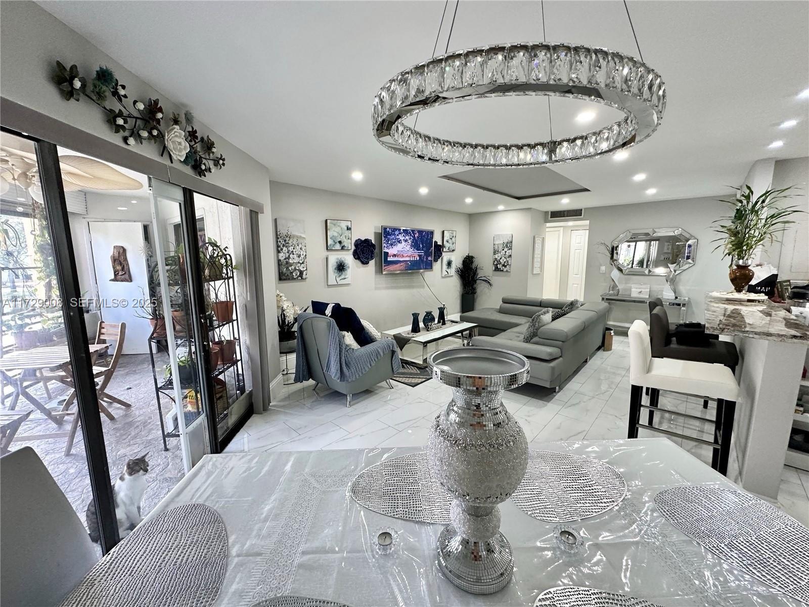 6655 W Broward Boulevard 201 Property Photo 10
