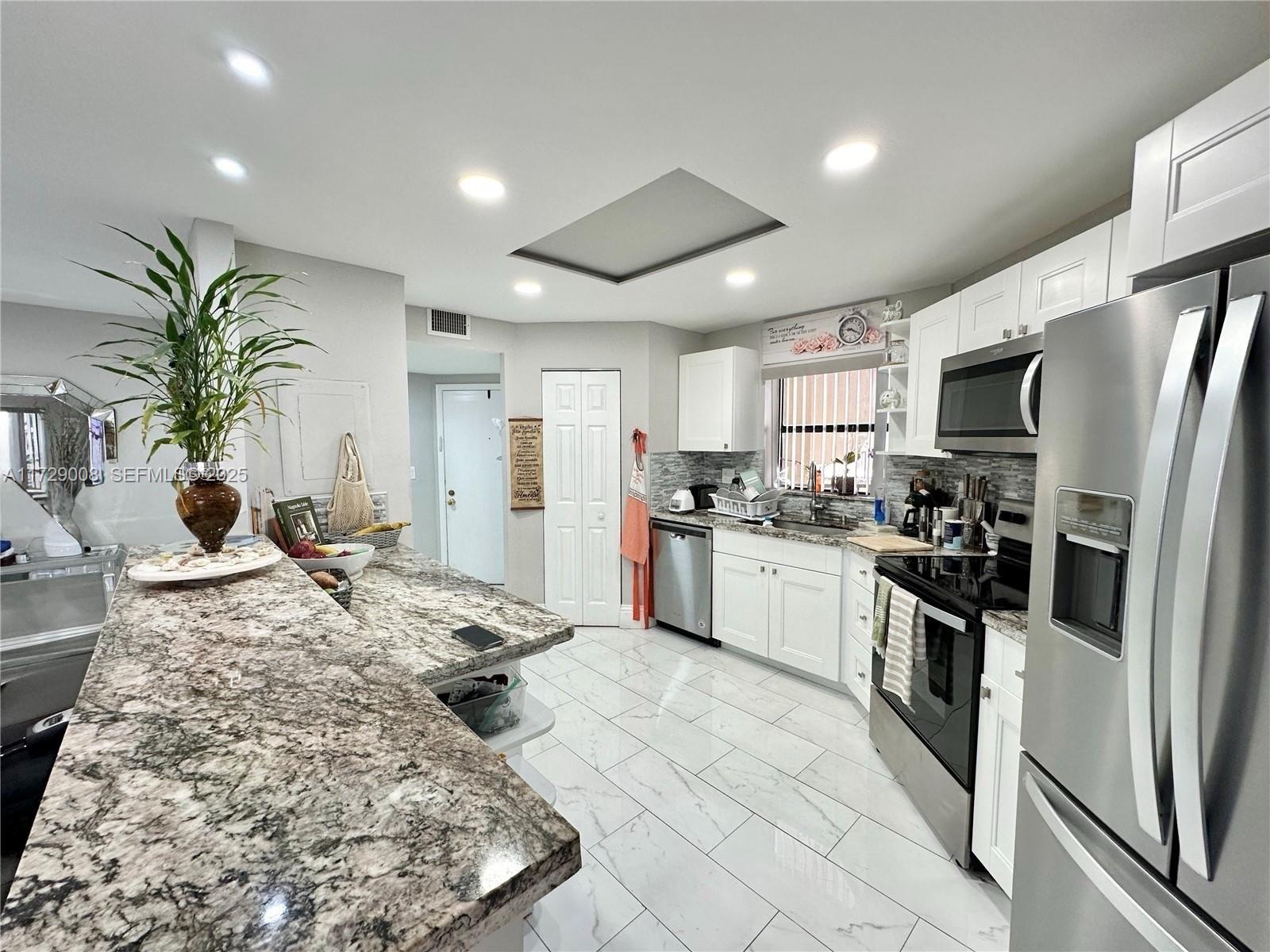 6655 W Broward Boulevard 201 Property Photo 13