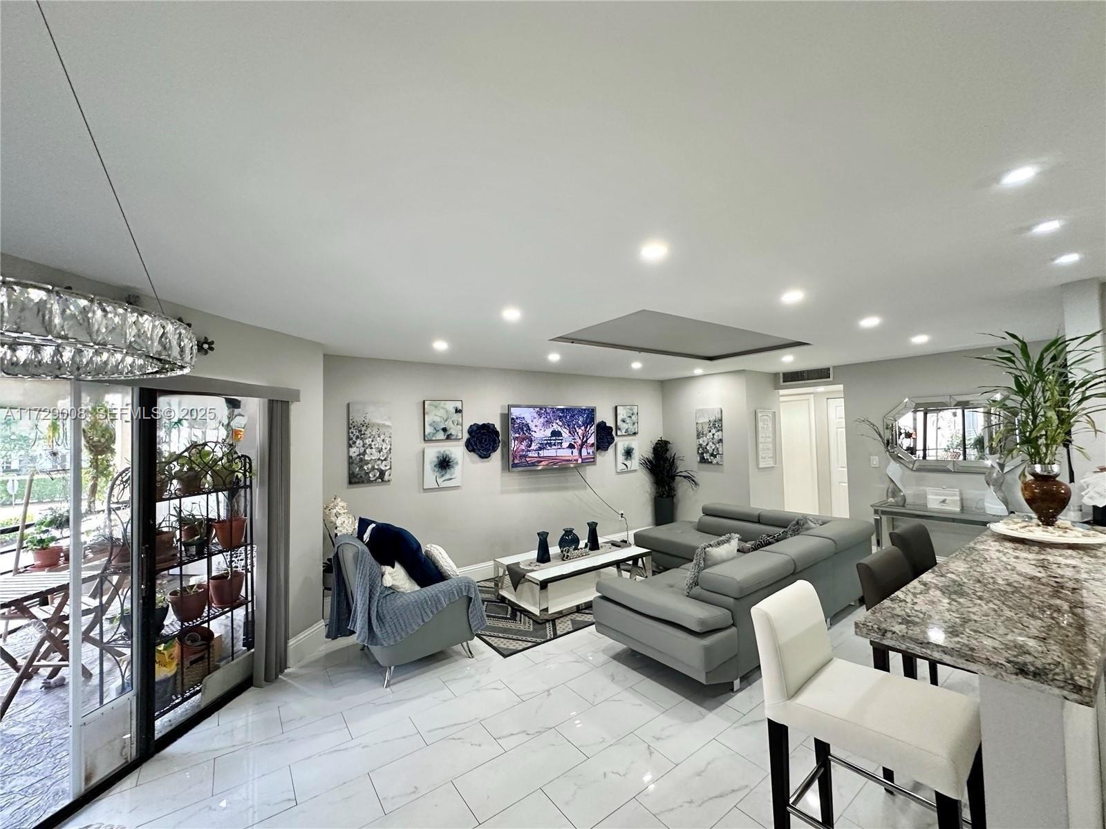 6655 W Broward Boulevard 201 Property Photo 15