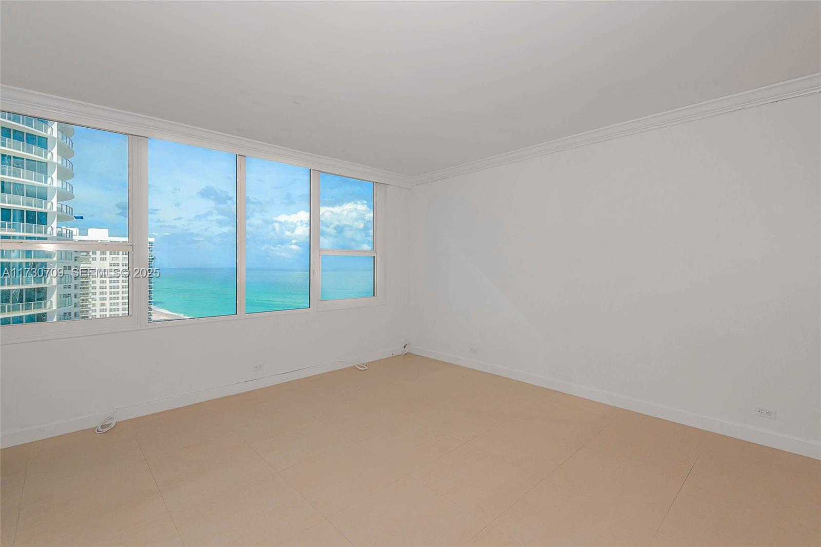 3505 S Ocean Drive 1411 Property Photo 4