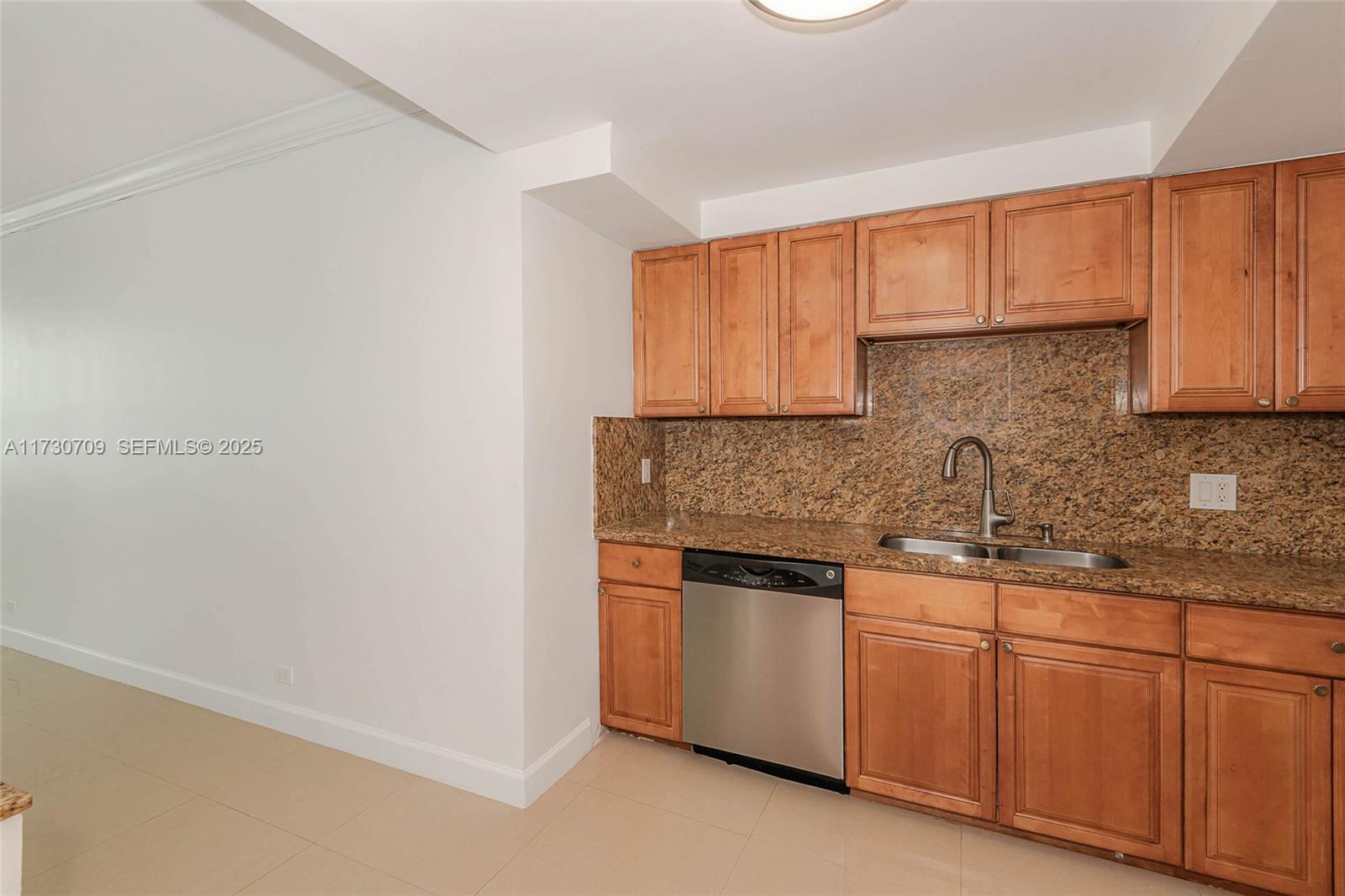 3505 S Ocean Drive 1411 Property Photo 17