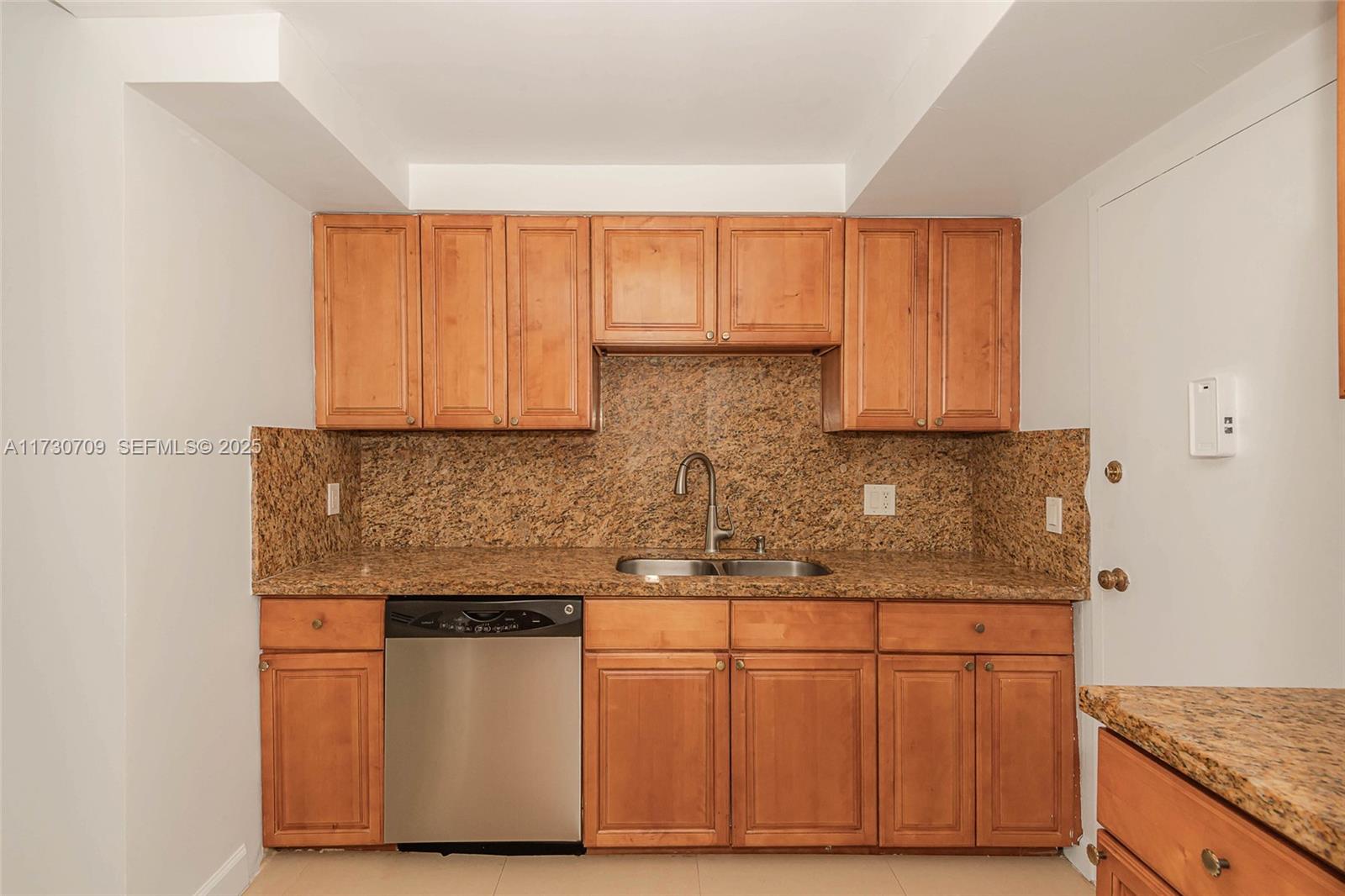 3505 S Ocean Drive 1411 Property Photo 18