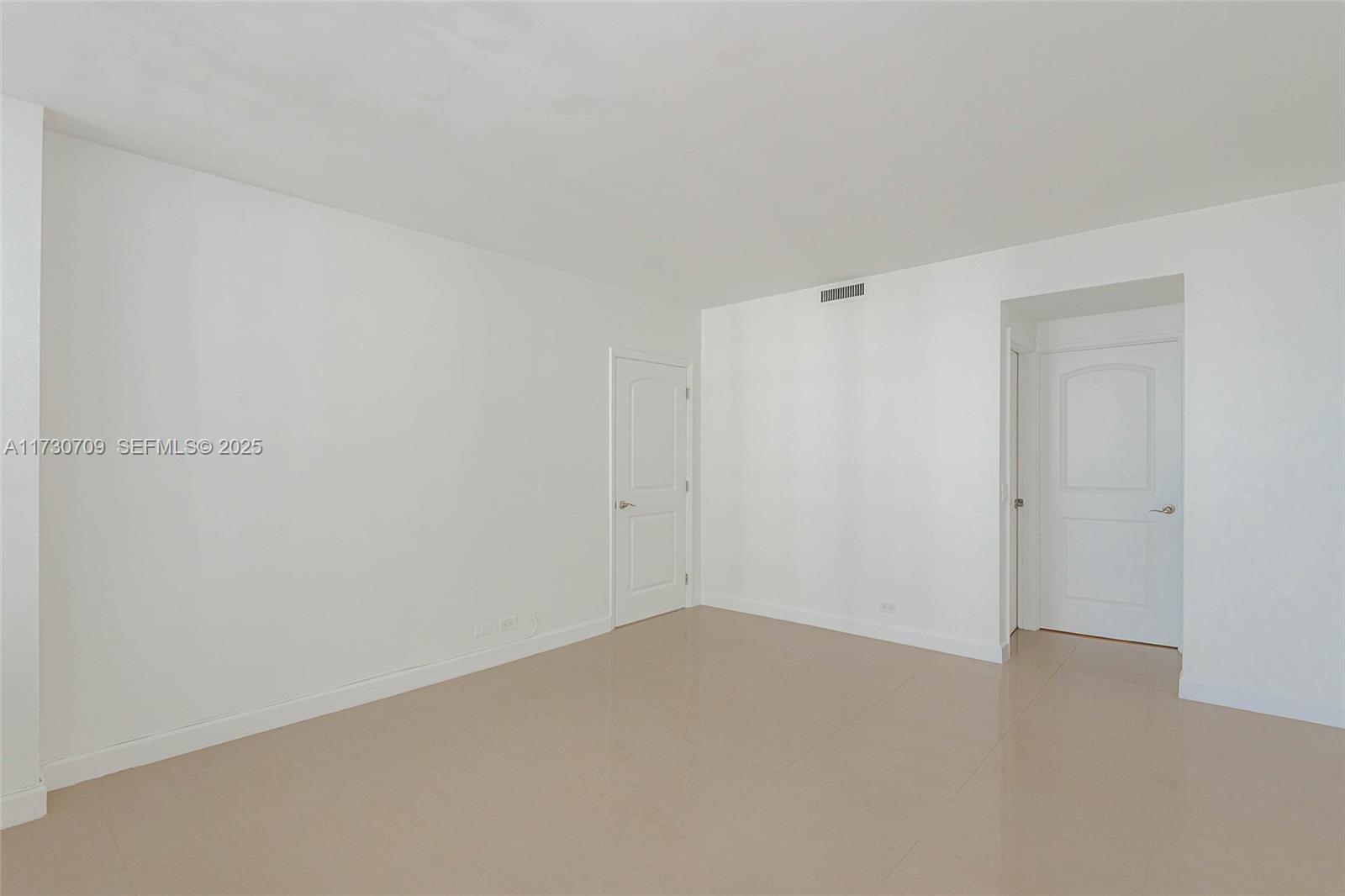 3505 S Ocean Drive 1411 Property Photo 23