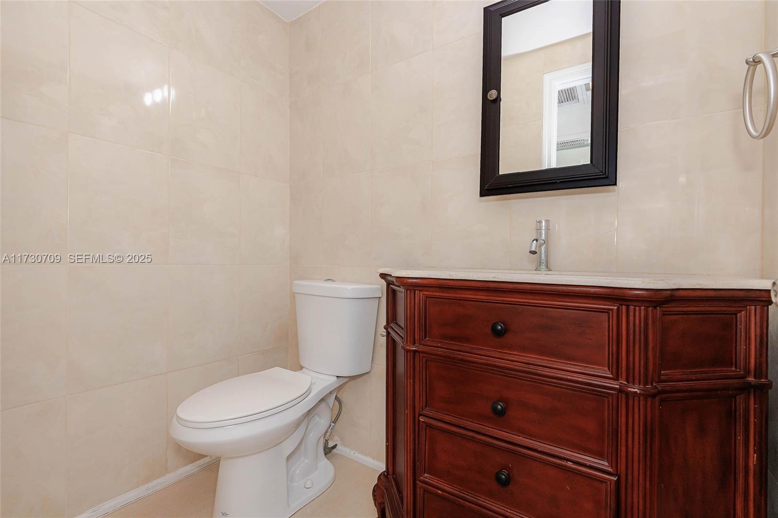 3505 S Ocean Drive 1411 Property Photo 27