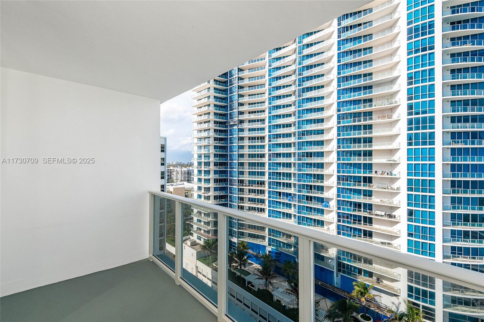 3505 S Ocean Drive 1411 Property Photo 28
