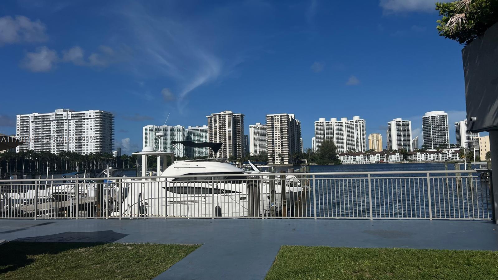 18031 Biscayne Boulevard 1103 Property Photo 13