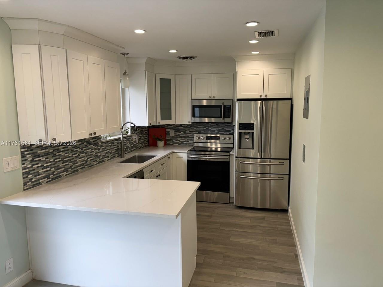 1426 Arthur Street Property Photo 6