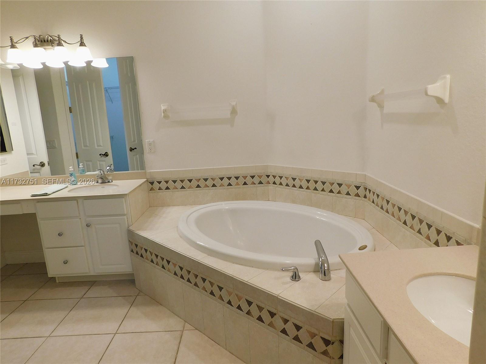 617 Se 7 Street Property Photo 5