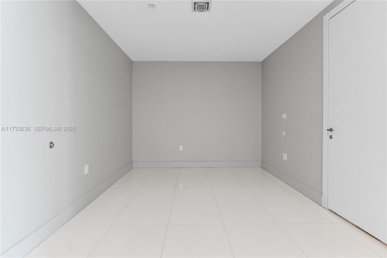 200 Biscayne Boulevard Way 4912 Property Photo 6