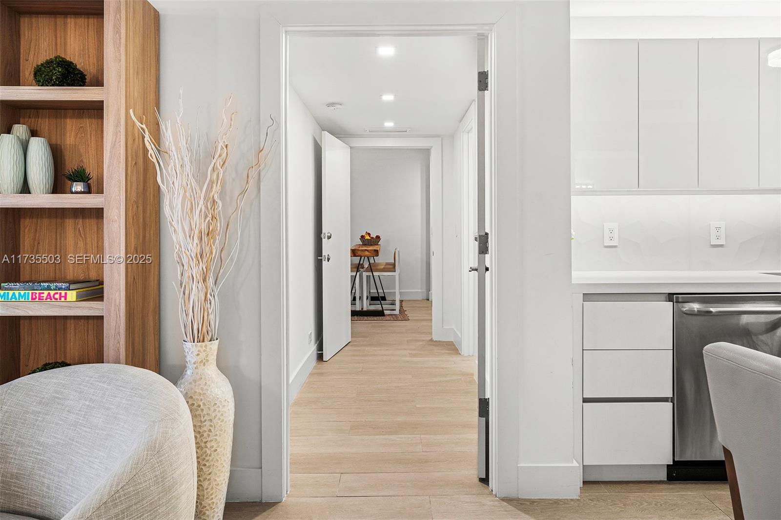 A11735503 Property Photo 14