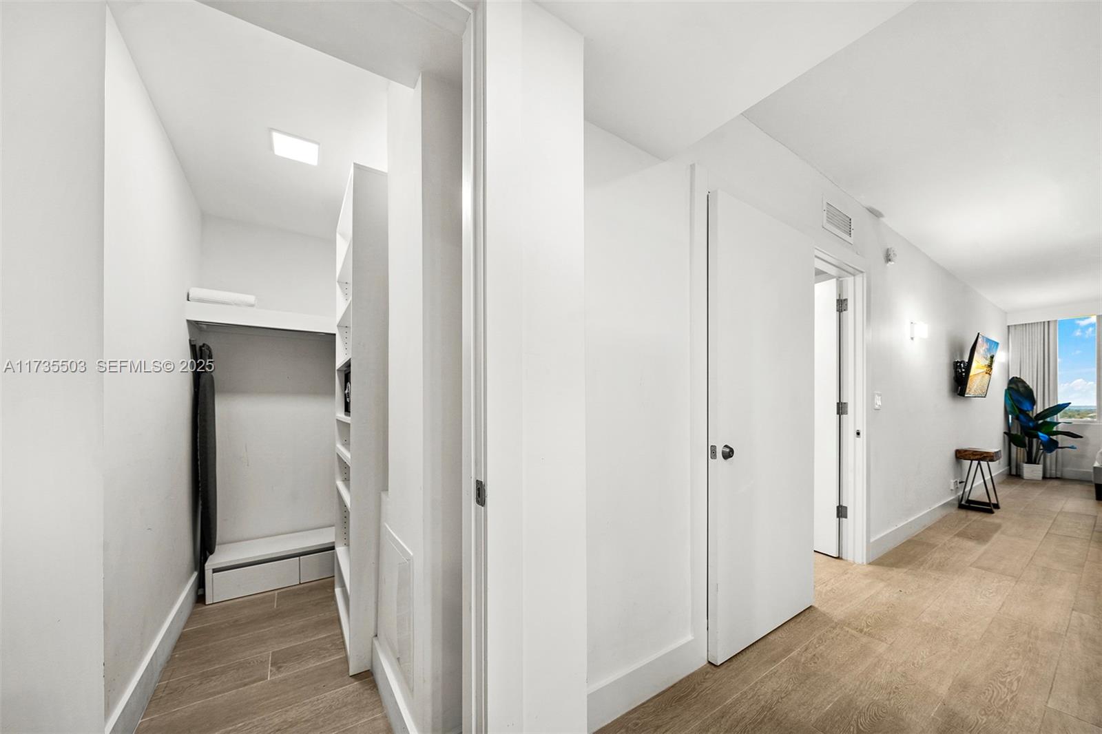 A11735503 Property Photo 17