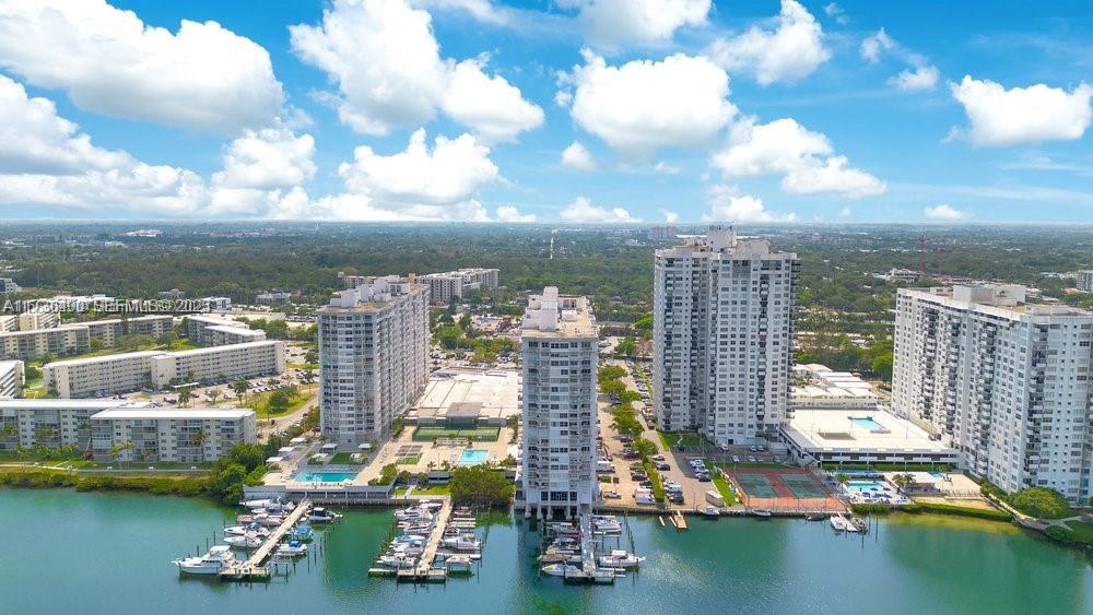 18031 Biscayne Boulevard Ph01 Property Photo 14