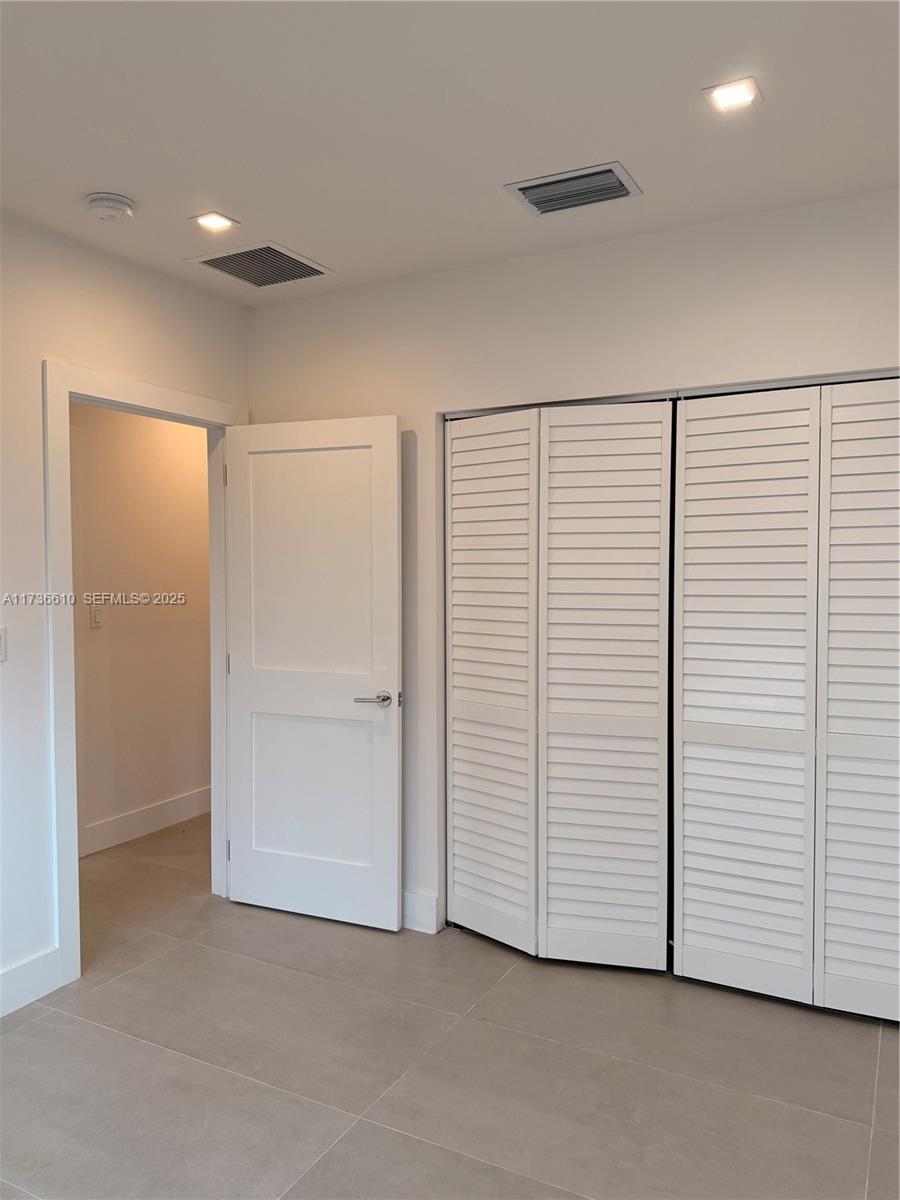 A11736610 Property Photo 12