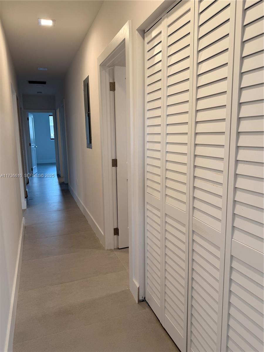 A11736610 Property Photo 13