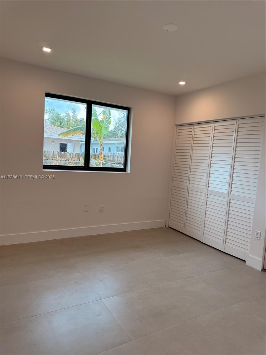 A11736610 Property Photo 21
