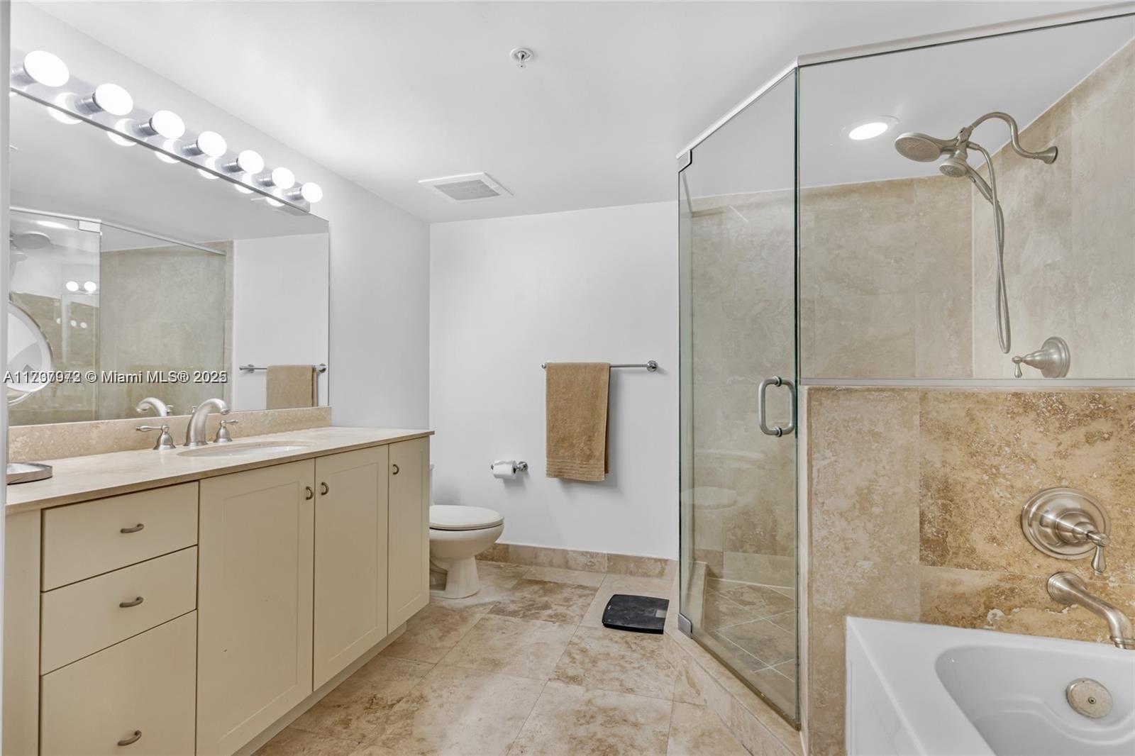 3232 Sw 22nd Terrace 301 Property Photo 20