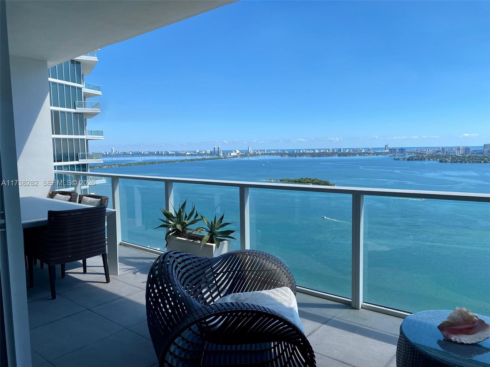 2020 N Bayshore Drive 3307 Property Photo 2