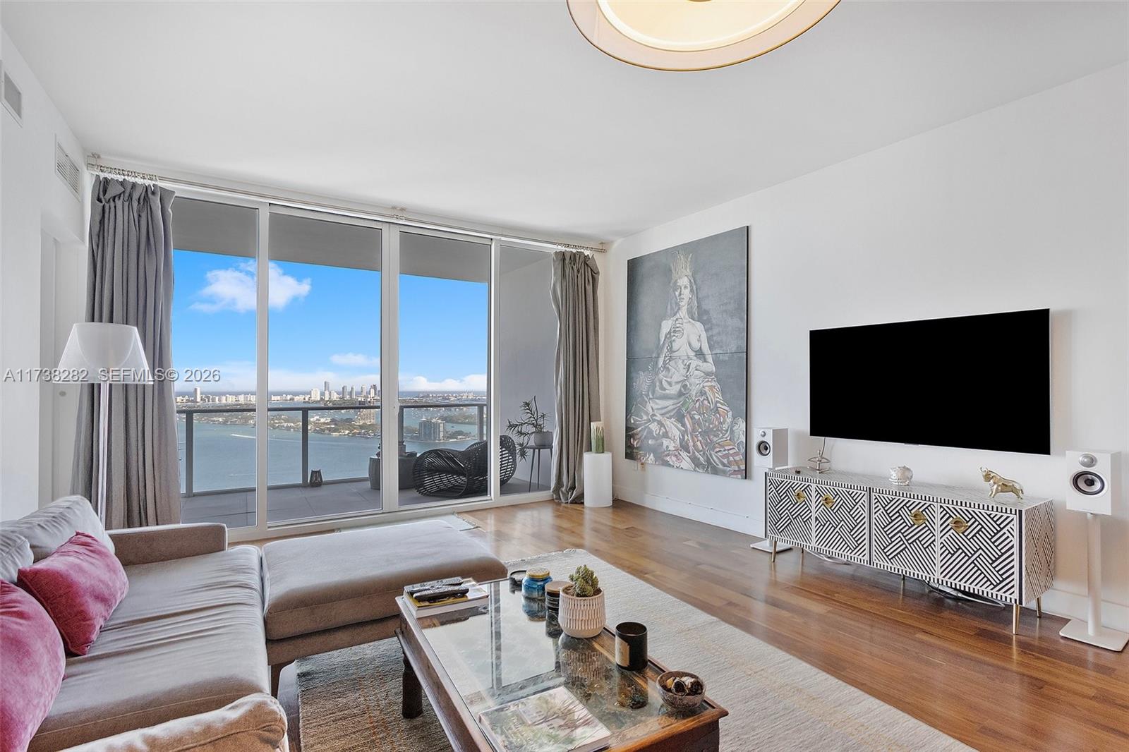 2020 N Bayshore Drive 3307 Property Photo 6