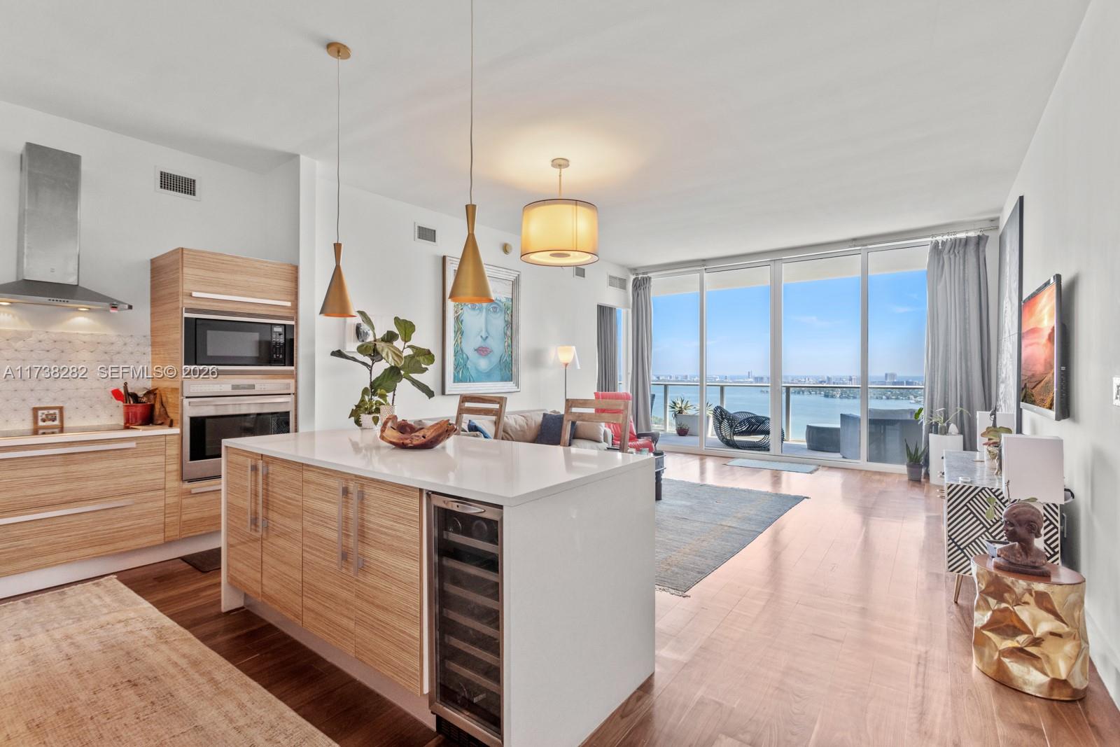 2020 N Bayshore Drive 3307 Property Photo 7