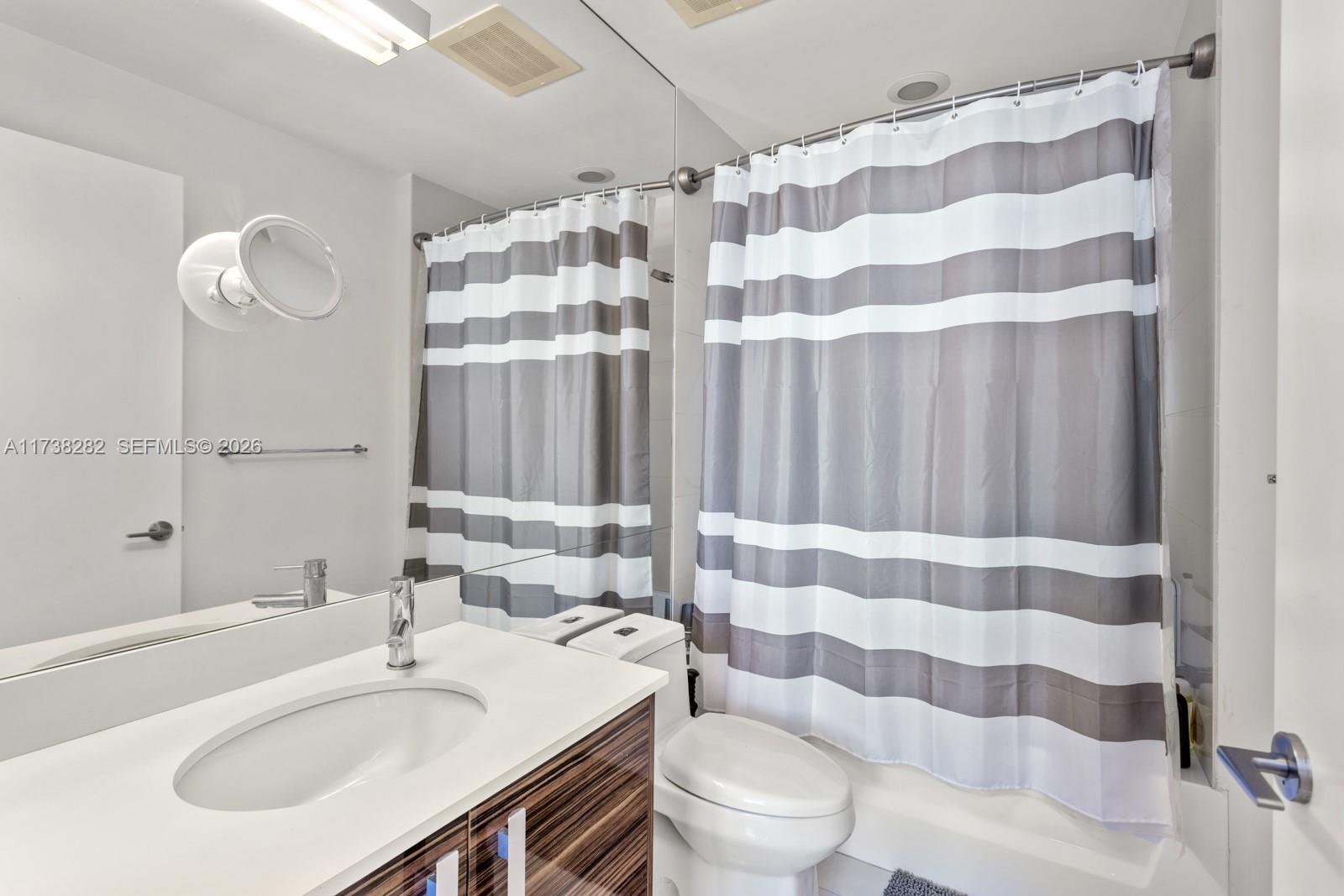 2020 N Bayshore Drive 3307 Property Photo 21