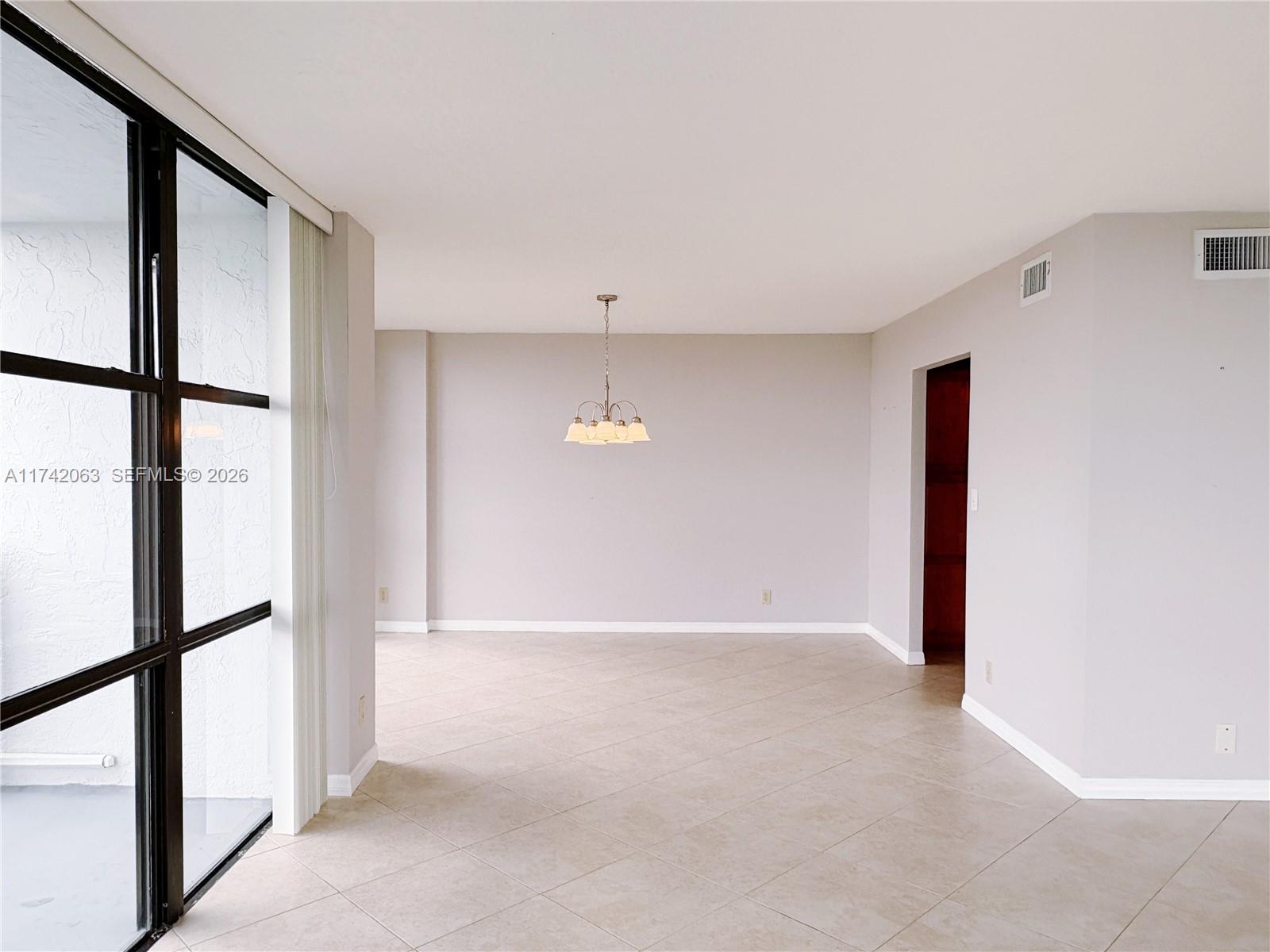 800 Parkview Drive 909 Property Photo 54