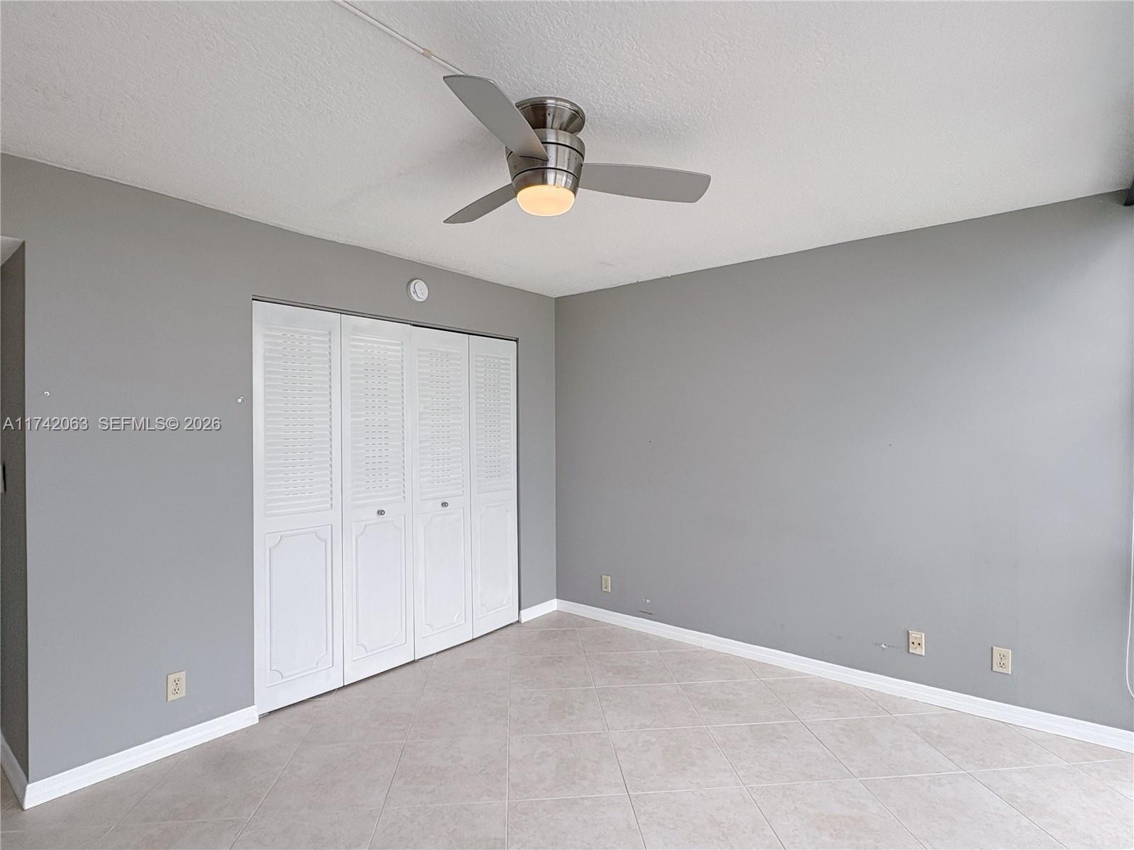 800 Parkview Drive 909 Property Photo 60
