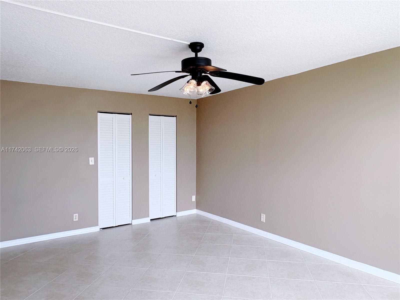 800 Parkview Drive 909 Property Photo 60