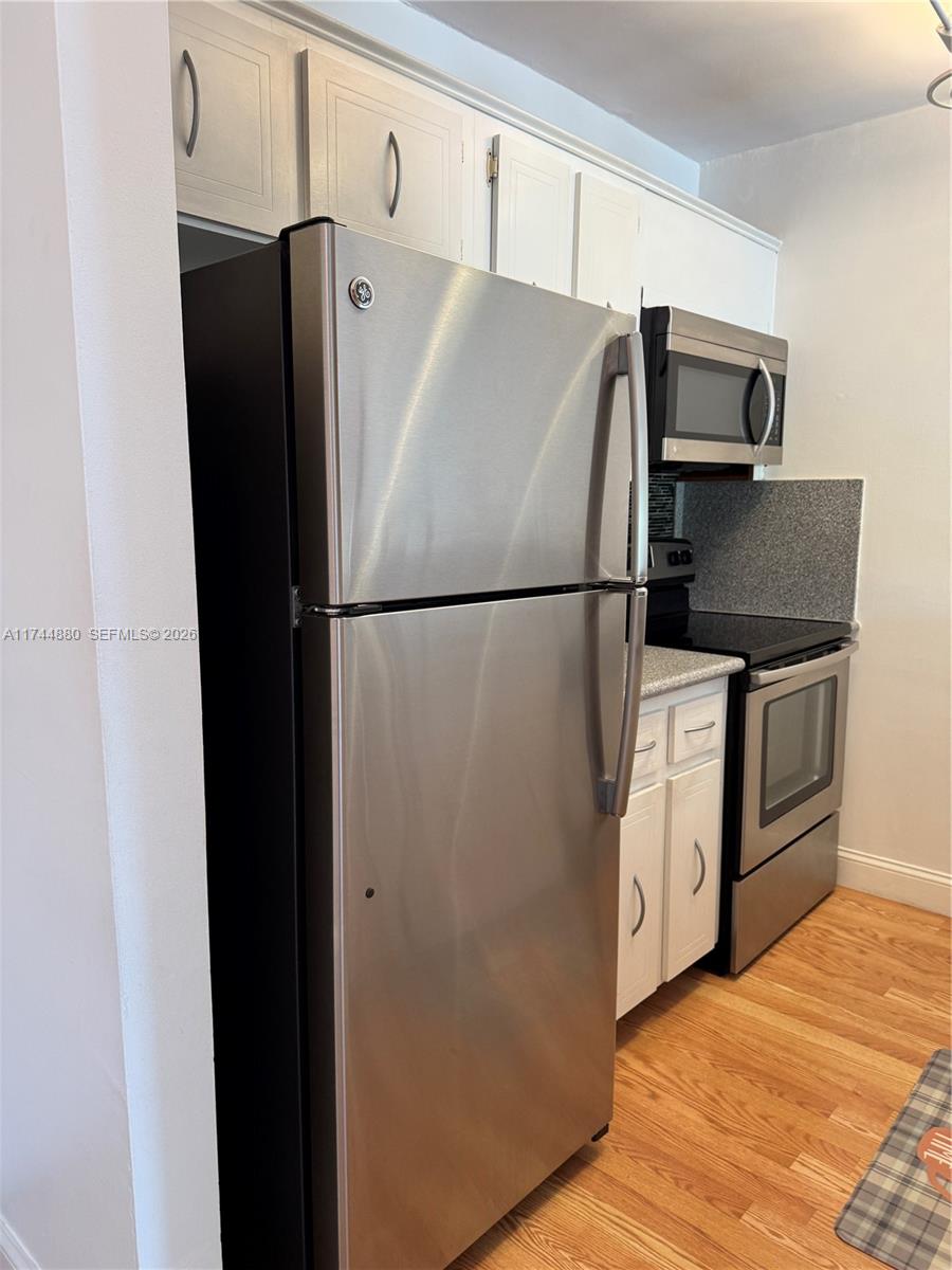 1225 NE 124th Street 33A