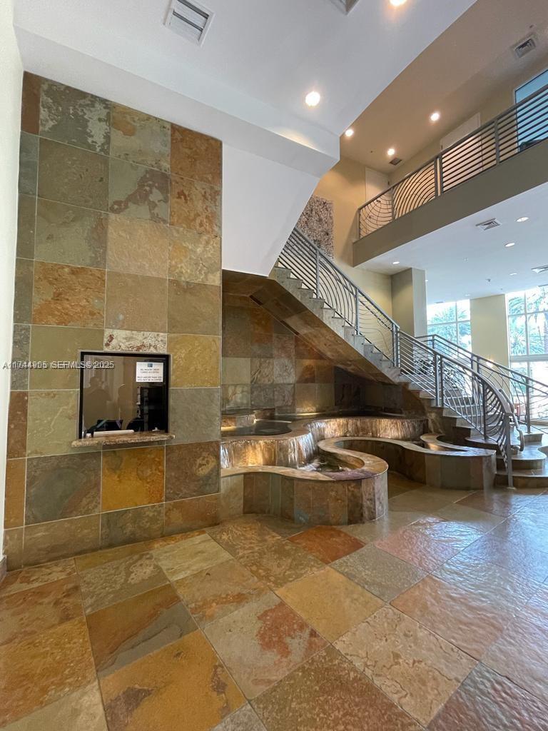 1755 E Hallandale Beach Boulevard Mez7e Property Photo 10