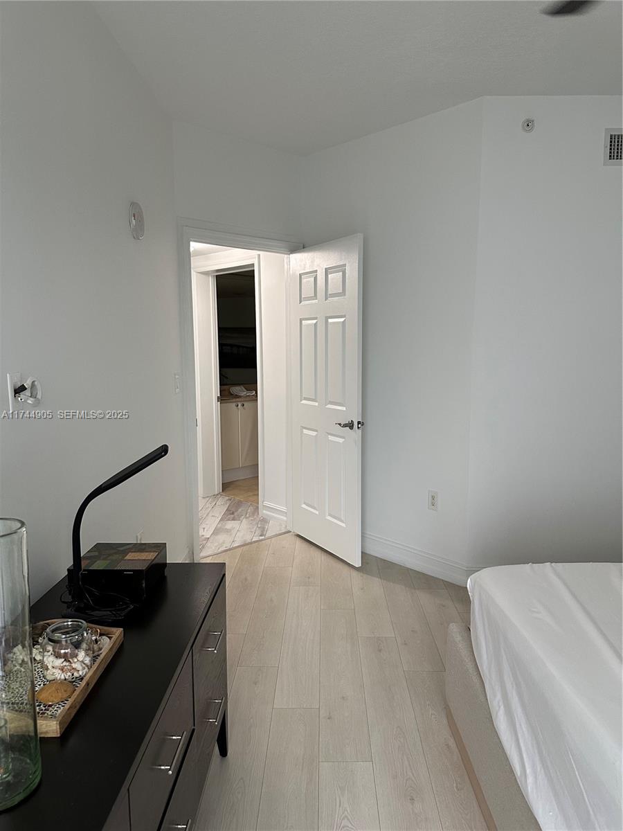 1755 E Hallandale Beach Boulevard Mez7e Property Photo 21