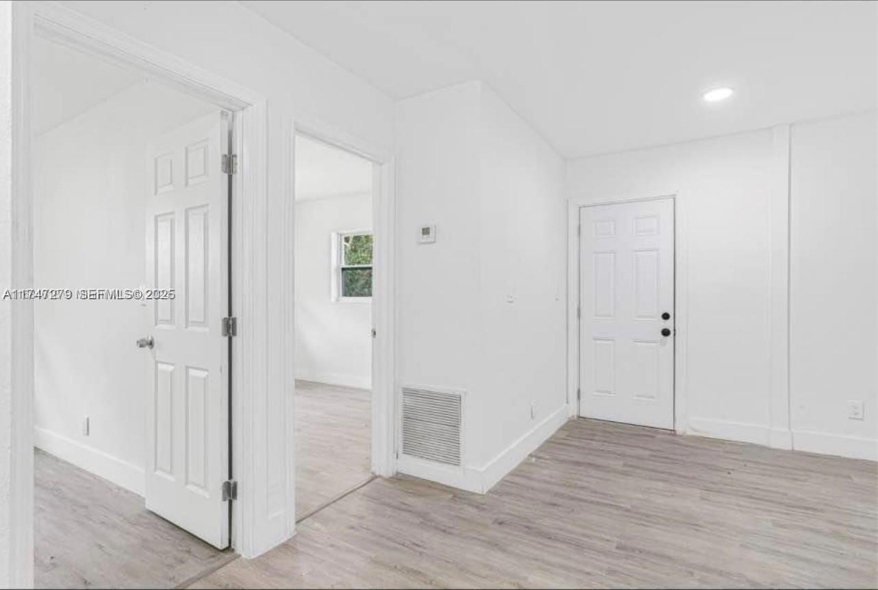 1539 Nw 8th Avenue Property Photo 13