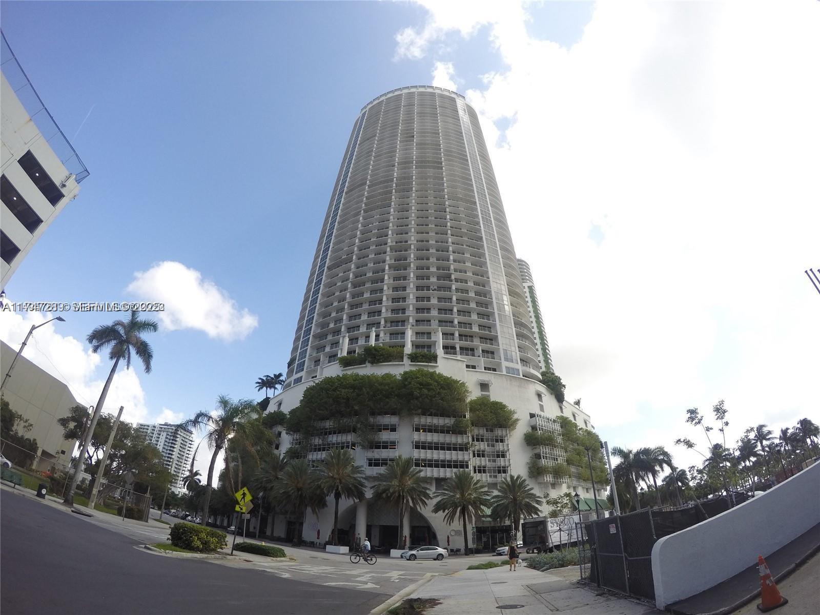 1750 N Bayshore Drive 3112 Property Photo 1