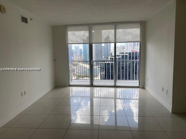 1750 N Bayshore Drive 3112 Property Photo 2