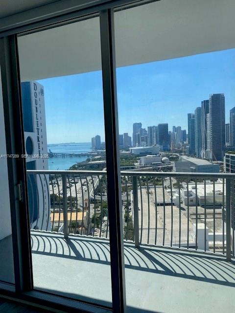 1750 N Bayshore Drive 3112 Property Photo 10
